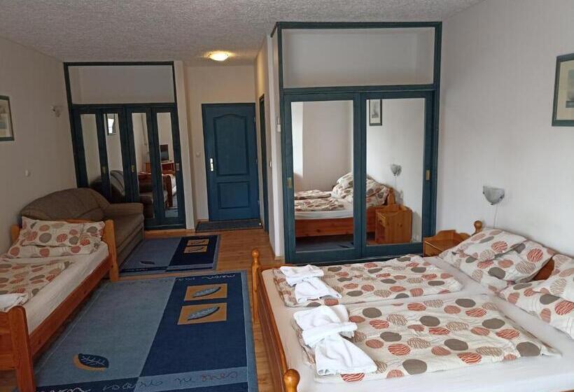 스탠다드 트리플 룸, Muschel Panzió