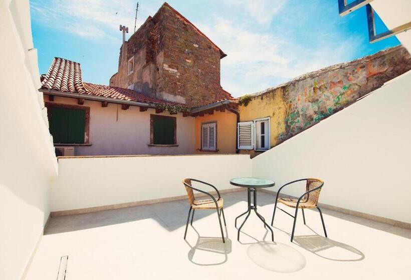 اتاق استاندارد با تراس, Old Town Rooms Piran