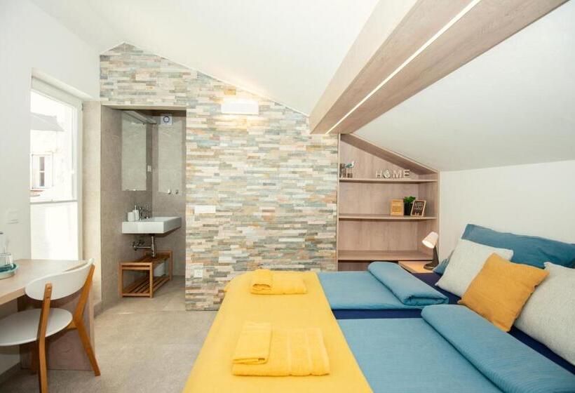 اتاق استاندارد با تراس, Old Town Rooms Piran