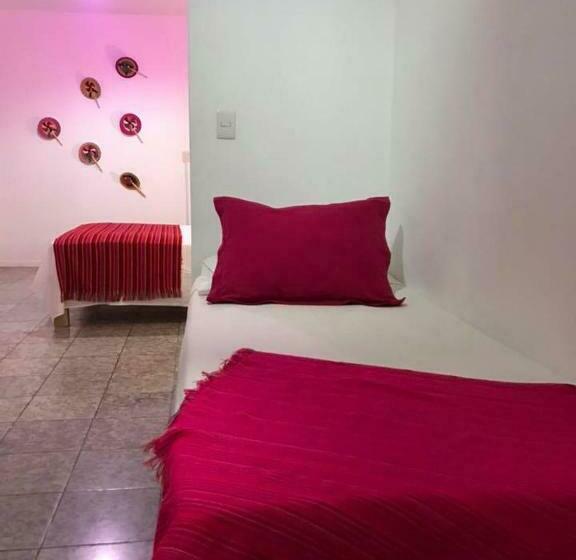 Standard Triple Room, Hostal Tlaquepaque