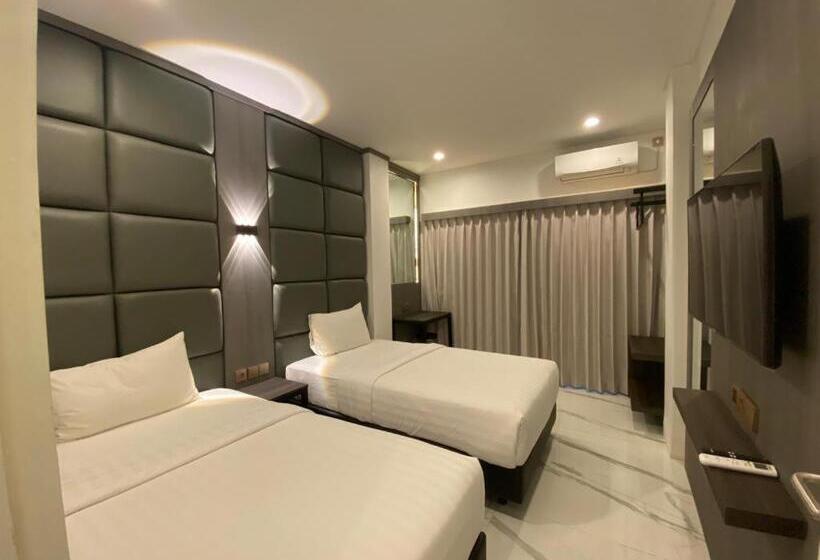 اتاق خانواده اجرایی, Panfila