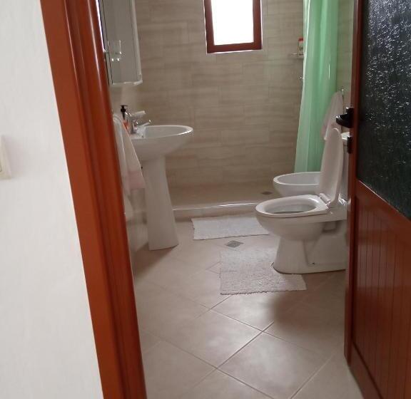 기본룸, Guest House Baba Lluka