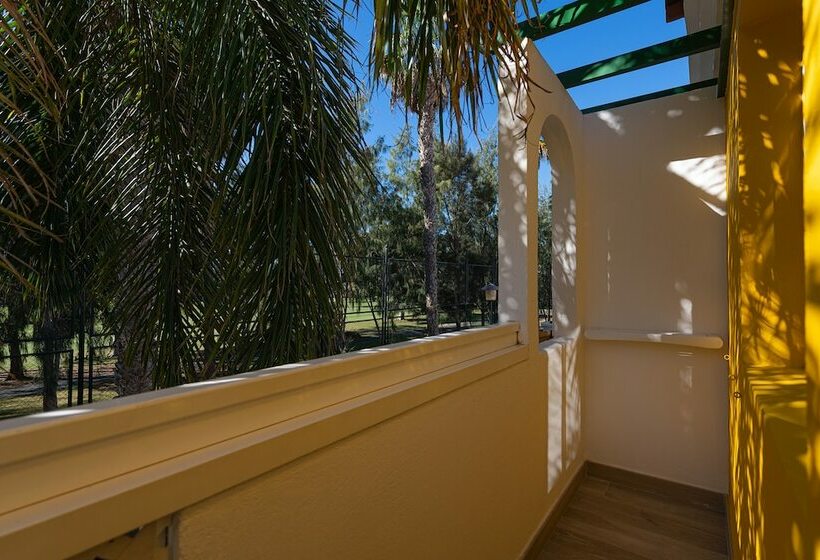 بنجلو سوبيريور, Bungalows Cordial Green Golf