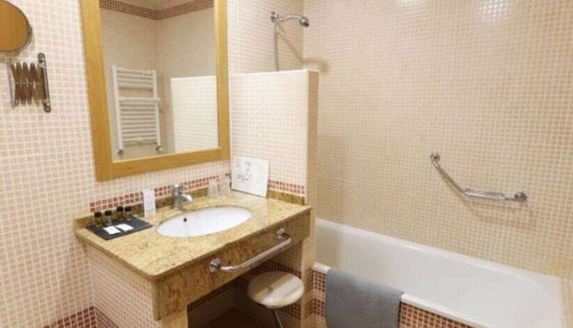 Семейный Номер, Hospedium Hotel Doña Mafalda De Castilla