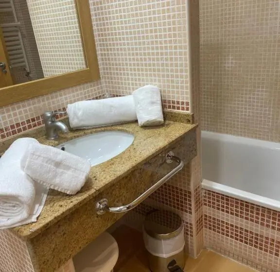 Standard Single Room, Hospedium Hotel Doña Mafalda De Castilla