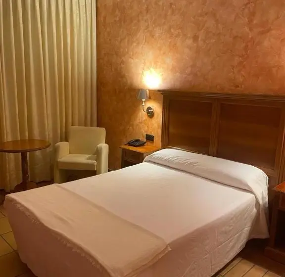 Standard Single Room, Hospedium Hotel Doña Mafalda De Castilla