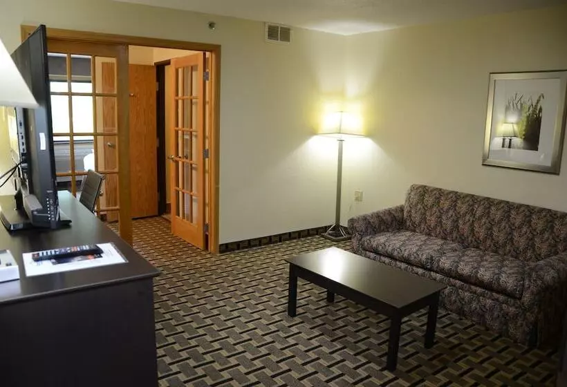 Sviitti, Americinn By Wyndham West Burlington