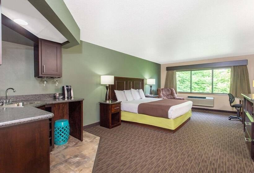 Люкс Повышенной Комфортности, Americinn By Wyndham West Salem