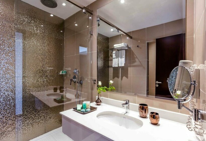 اتاق استاندارد با چشم‌انداز دریا, Amadil Ocean Club