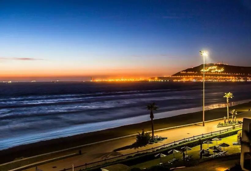 اتاق استاندارد با چشم‌انداز دریا, Amadil Ocean Club