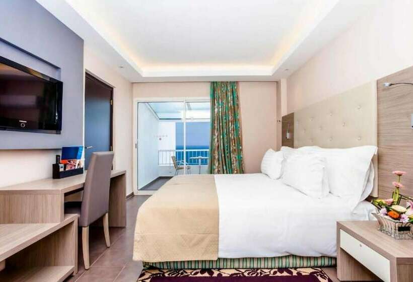 اتاق استاندارد با چشم‌انداز دریا, Amadil Ocean Club