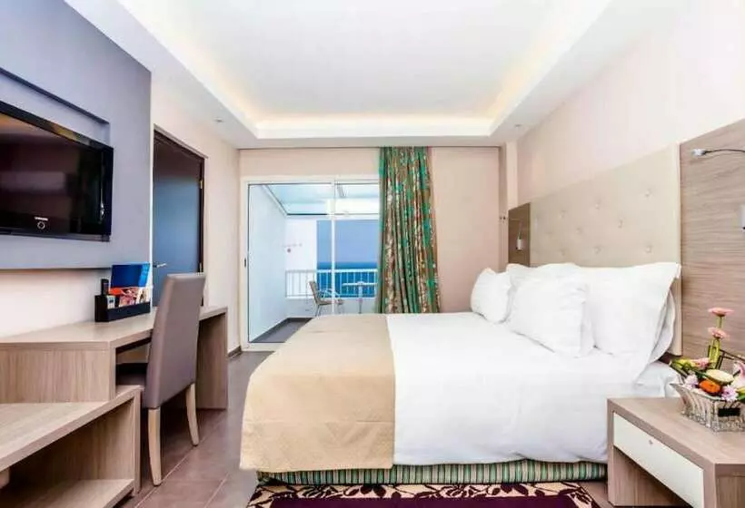 اتاق استاندارد با چشم‌انداز دریا, Amadil Ocean Club