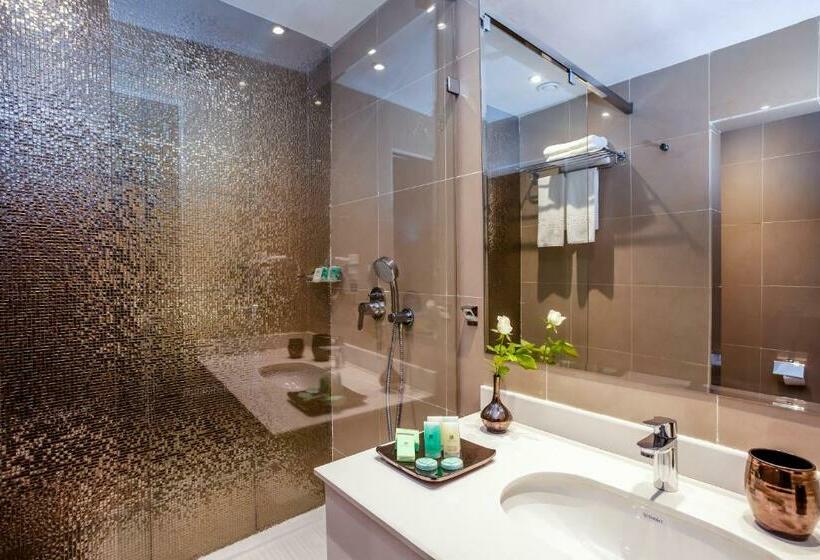 اتاق استاندارد سه تخته با چشم‌انداز باغ, Amadil Ocean Club