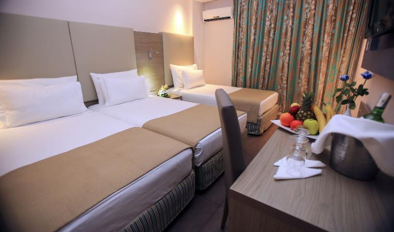 اتاق استاندارد سه تخته با چشم‌انداز باغ, Amadil Ocean Club