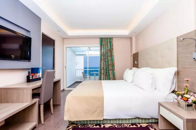 سوییت جونیور با چشم‌انداز دریا, Amadil Ocean Club