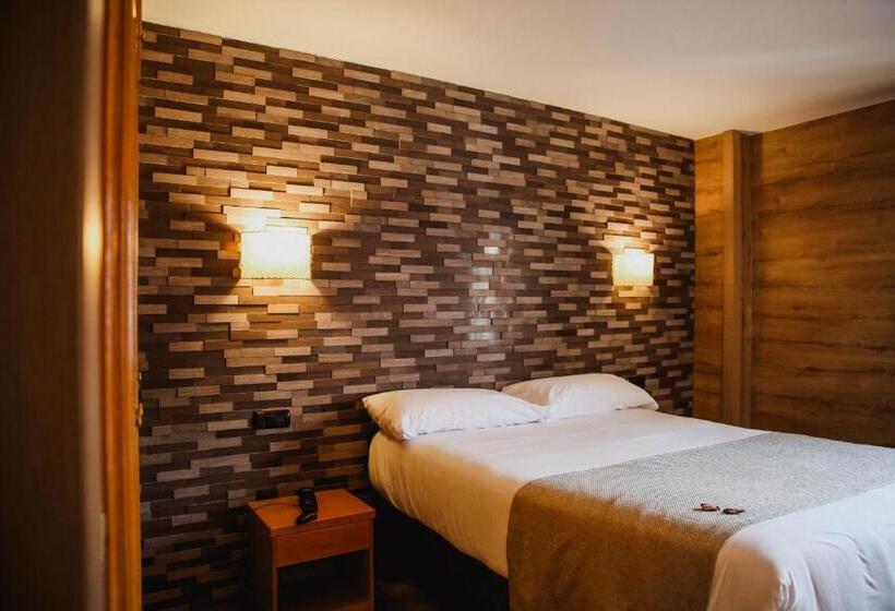 اتاق استاندارد, Cal Ruiz