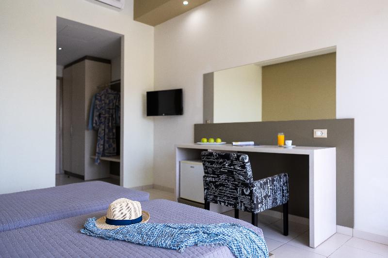 Номер Стандарт Вид на Сад, Cathrin