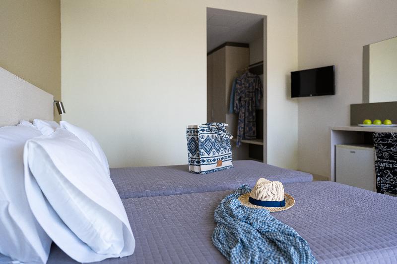 Номер Стандарт Вид на Сад, Cathrin