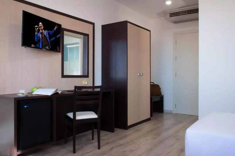 スタンダードルーム, Cdh Hotel Modena