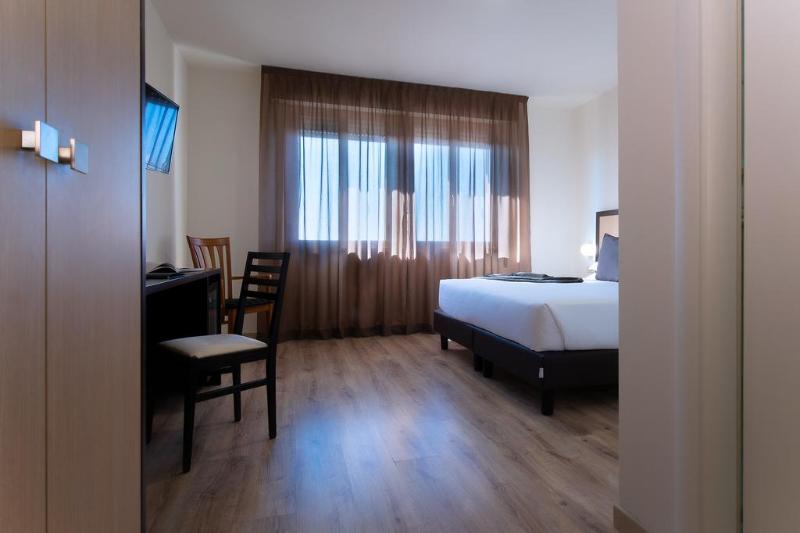 اتاق استاندارد, Cdh Hotel Modena