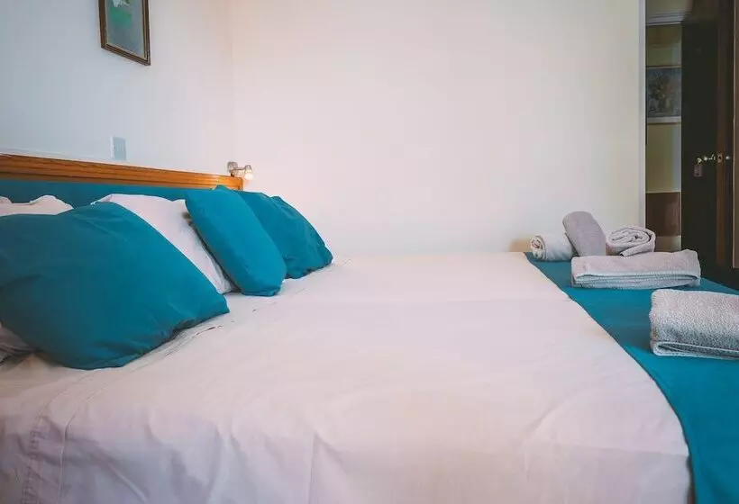 Standard Triple Room, Chrysland