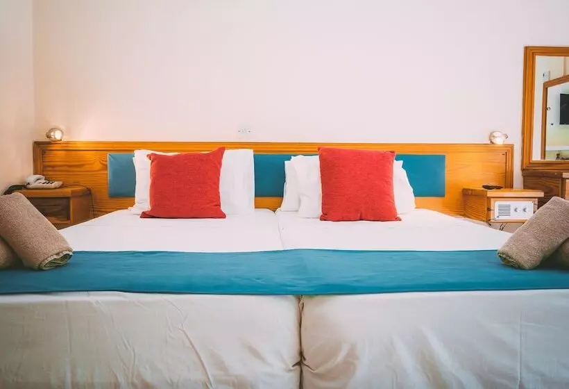 Standard Room, Chrysland