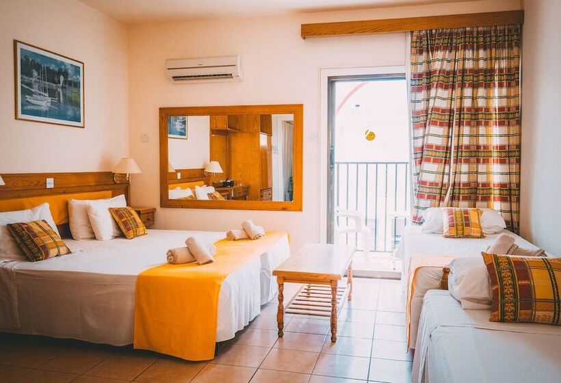 Четырехместный Номер Стандарт, Chrysland