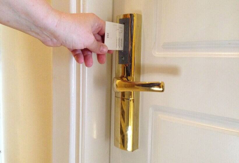 Четырехместный Номер Стандарт, Kronio