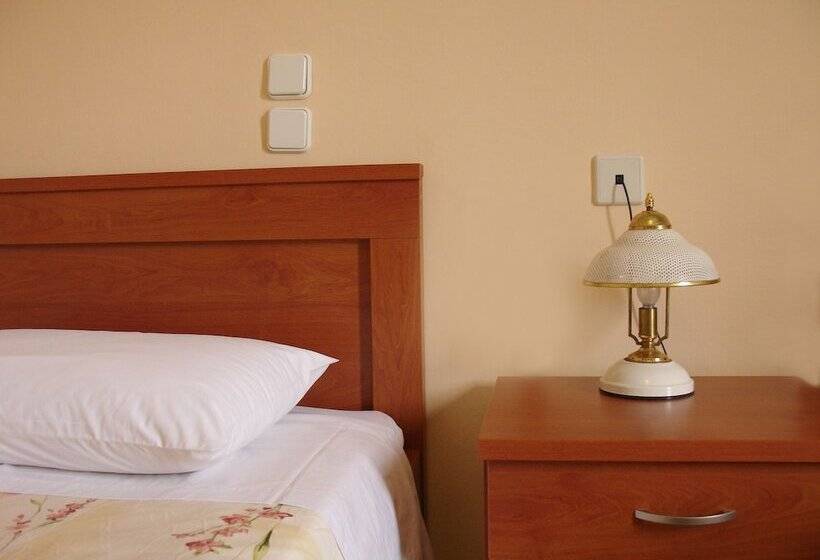 Четырехместный Номер Стандарт, Kronio