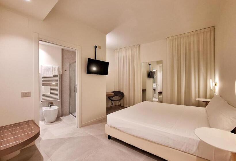 اتاق استاندارد, Lauri