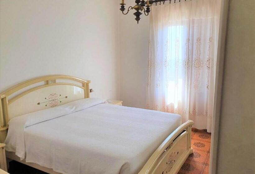 غرفة قياسية فردية, Madonna Di Luciago