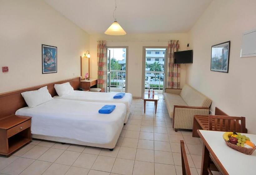 Студия Стандарт, Nissiana Hotel & Bungalows