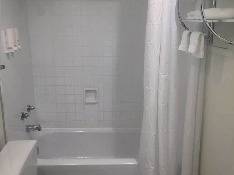 اتاق استاندارد با 2 تخت دوبل, Oasis Inn