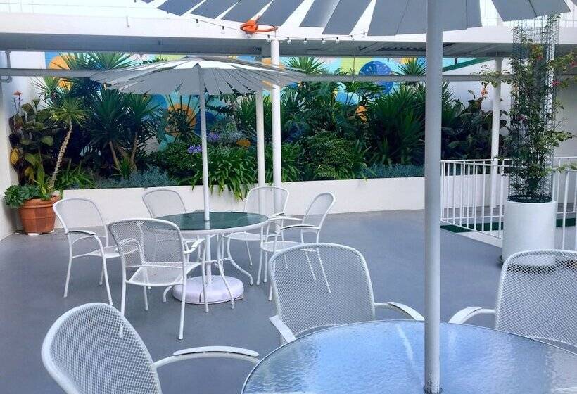 اتاق استاندارد با 2 تخت دوبل, Oasis Inn