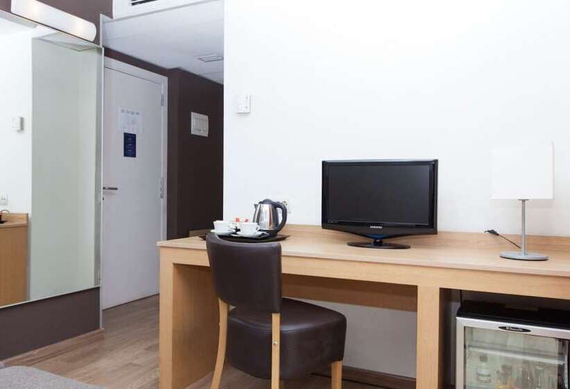 Номер Superior, Sagrada Familia