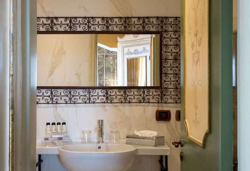 اتاق سوپریور با چشم‌انداز دریا, San Francesco Al Monte