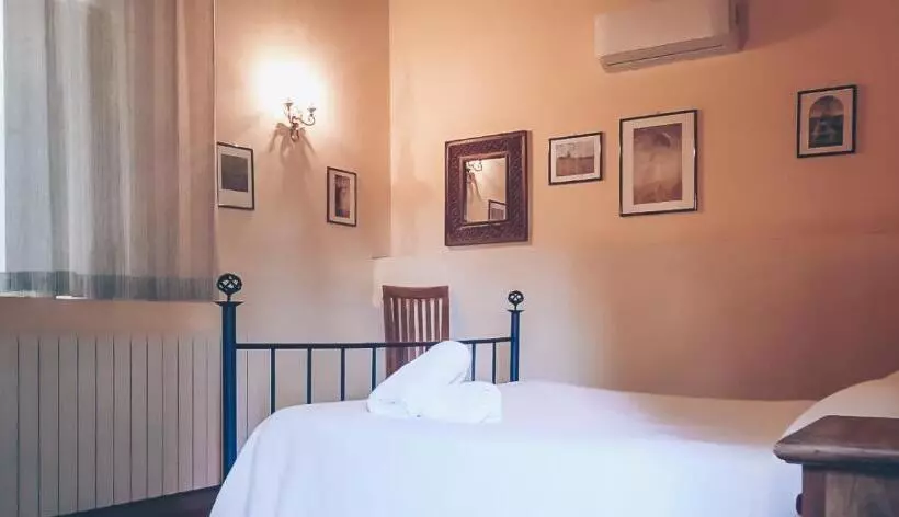 اتاق لوکس, Terme Acqua Pia