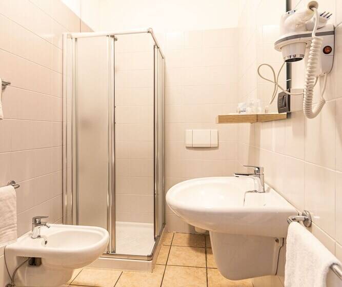 اتاق استاندارد یک نفره, Tornielli 9 By Lvg Hotel Collection