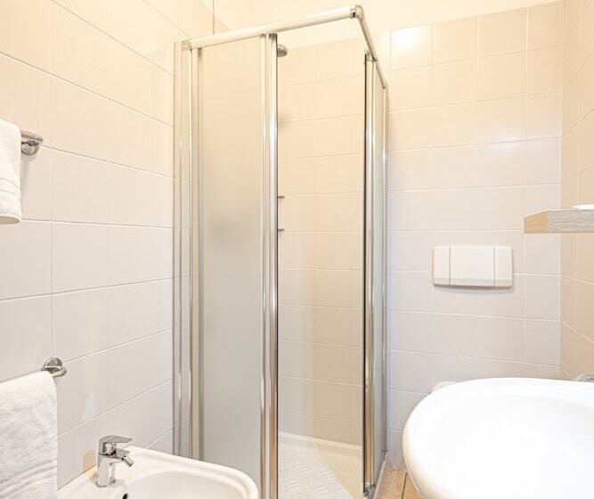 اتاق استاندارد سه نفره, Tornielli 9 By Lvg Hotel Collection