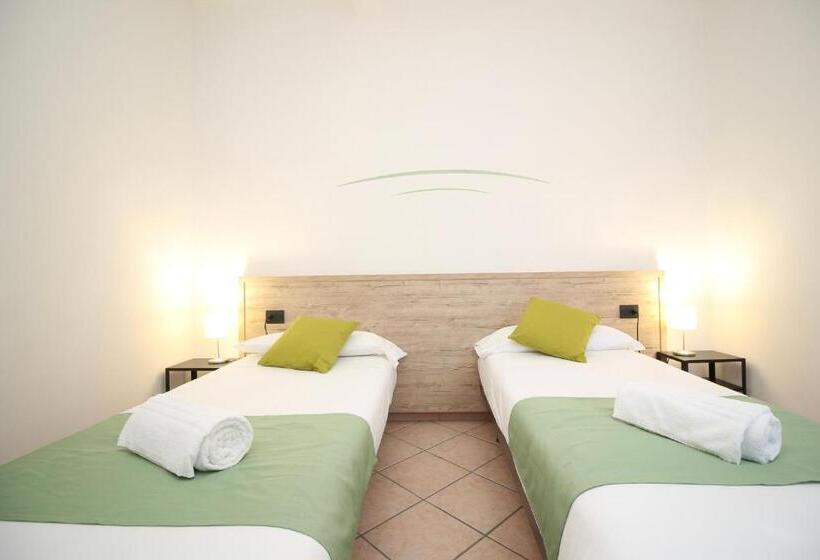 اتاق استاندارد چهار تخته, Tornielli 9 By Lvg Hotel Collection