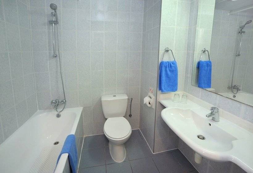 Семейный Номер, Nissiana Hotel & Bungalows