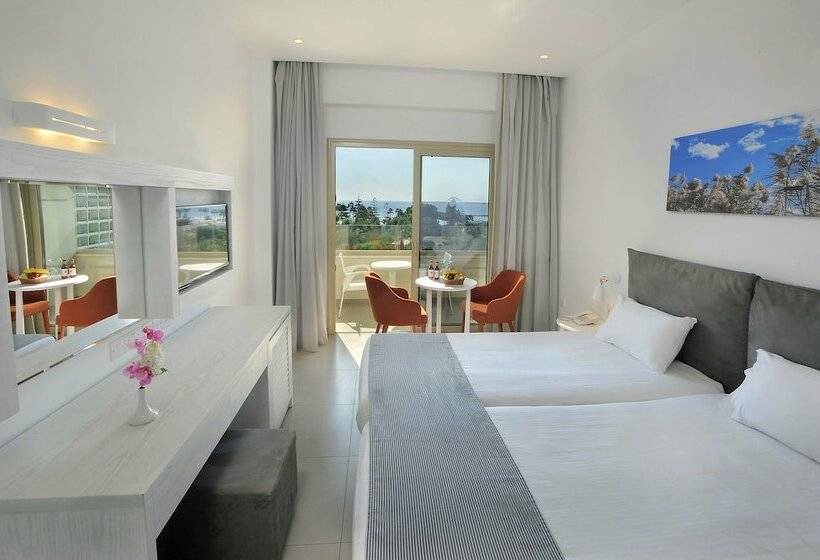 Номер Superior Боковой Вид на Море, Nissiana Hotel & Bungalows