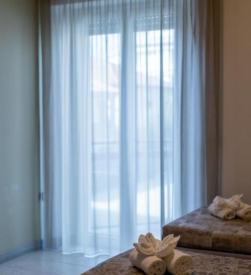 Triple Room Sea View, Continental