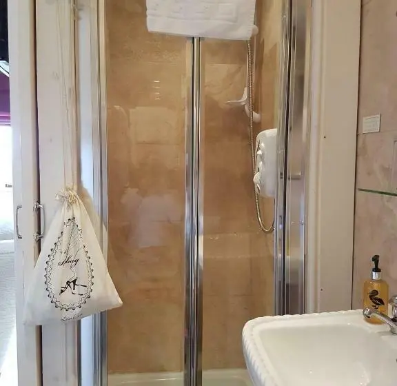 Standard-huone, Baytree House