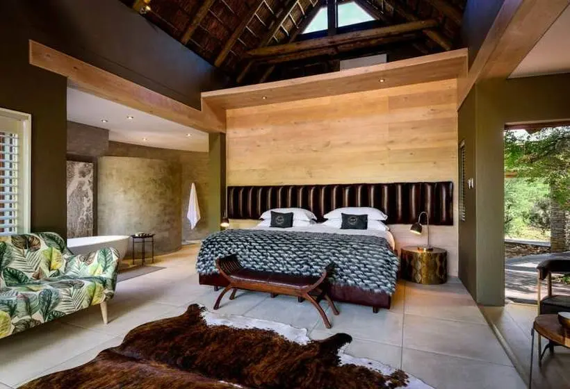 マウンテンビュースイート, Lush Private Game Lodge