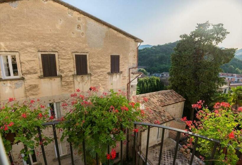 דירת שני חדרים עם מרפת, Nenà Al Borgo Castello