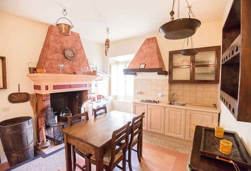 דירת דלוקס 2 חדרי שינה, Nenà Al Borgo Castello