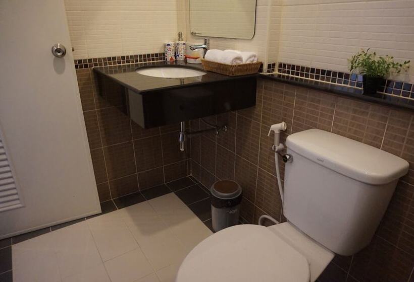 חדר סטנדרט, The Nine Mansion