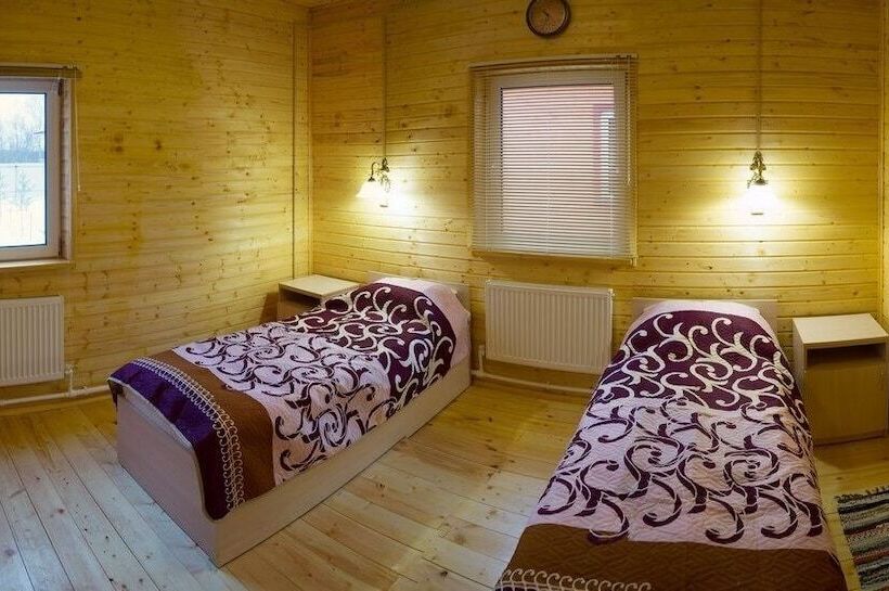 ガーデンビューの２ベッドルームアパート, Vladimirski Hutorok