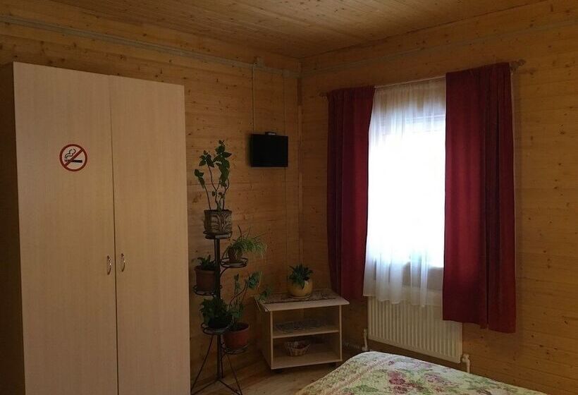 Апартаменты 2 спальни Вид на Сад, Vladimirski Hutorok